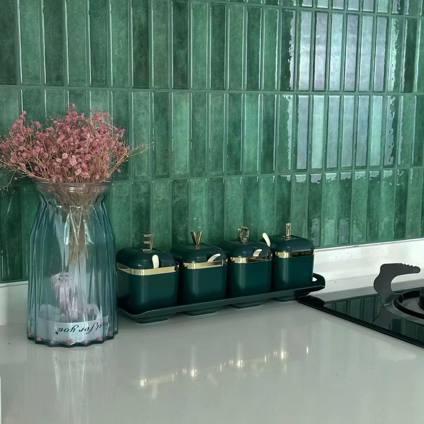 Waterproof and Anti-oil Peel-and-Stick Wall Tiles